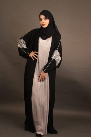 Moonlit Scallop Abaya
